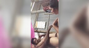 バングラデシュの国のバビとの宣教師のセックス 1 分 20 秒