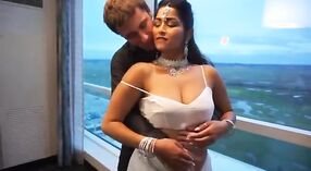 Vidéo sexy d'une MILF du Kerala se livrant à la bite de son partenaire blanc 6 minute 10 sec