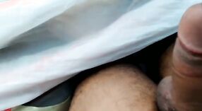 রাজস্থান থেকে দেশি ভাবি দ্যাভারদের হট ব্লজব এবং গেটস চুমি দেয় 1 মিন 10 সেকেন্ড