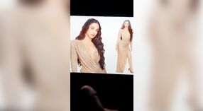 Penghargaan cums cabul India pada foto aktris Bollywood 4 min 40 sec