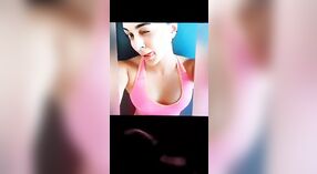 Tributo a Indian pervert cums en las fotos de la actriz de Bollywood 1 mín. 00 sec