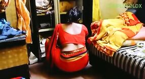 Un voisin excité frappe la tante du Kerala 0 minute 50 sec