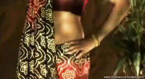 Asya'dan Tamil Dansçı Şehvetli Hareketler... 1 dakika 50 saniyelik