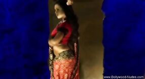 تامل رقاصہ جنسی تحریکوں سے ایشیائی... 4 کم از کم 20 سیکنڈ