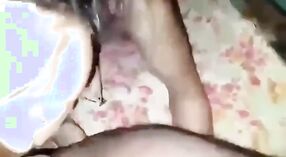 Desi Bhabhi jęczy z rozkoszy podczas intensywnego seksu 0 / min 50 sec