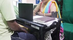 Du vrai sexe avec le médecin sexy de la dame du Rajasthan qui satisfait son patient souffrant de dysfonction érectile à l'hôpital 1 minute 40 sec