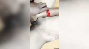丈夫手指在野生视频中裸体巴比的猫 3 敏 50 sec
