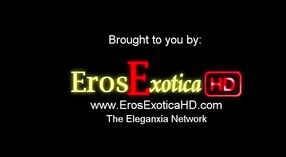 Bu Egzotik HD Videoda Vajinasını Uyarırken izleyin 11 dakika 20 saniyelik