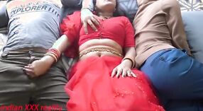 Indyjski mama dostaje jej syn ' s dick w jej cipki 2 / min 40 sec