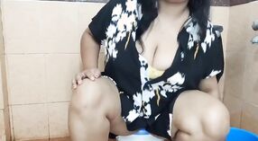 Today's Exclusive Video: Vlogger Preeti Singh in a Wet and Wild Scene 2 min 00 sec