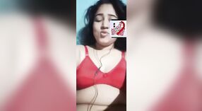 MMS Video di un Nudo India Diteggiatura se stessa 2 min 50 sec