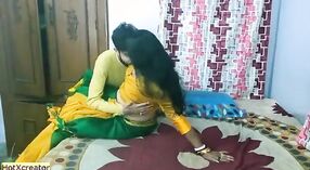 Sexy video di un pervertito uomo seducing la sua bhabhi 1 min 30 sec