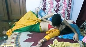 Video sexy de un hombre pervertido seduciendo a su bhabhi 5 mín. 00 sec