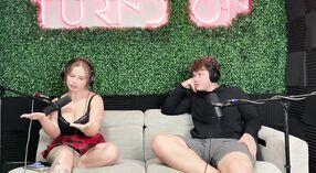 ब्रॅन्डी रेनीचे परिपूर्ण स्तन कॉलेज कार कमबॅक व्हिडिओमध्ये उतरतात 5 मिन 20 सेकंद