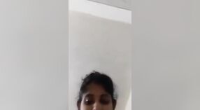 Indyjski dziewczyna z duży cycki palce sama w The Łazienka 5 / min 40 sec