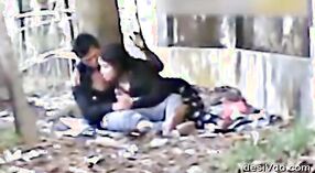 Delhi'de seksi bir çiftle halka açık parkta oral seks 0 dakika 0 saniyelik
