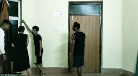 સેક્સી વિડિઓ ત્રણ શિંગડા પુરુષો તેમના મિત્રની જીએફ 0 મીન 0 સેકન્ડ