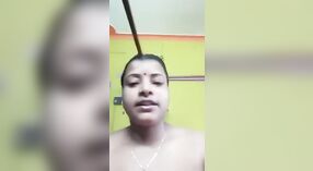 Desi Boudi's Masturbation Session with New Videos 1 min 20 sec