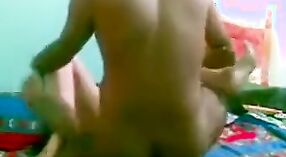 Desi Maal: Un film sensuale ed erotico 2 min 40 sec