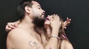 Vidéo de Sexe Desi Non Coupée et Sensuelle en Hindi Principal 5 minute 20 sec