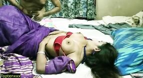 Payudara besar Desi bhabhi terpental dalam video porno panas 11 min 00 sec