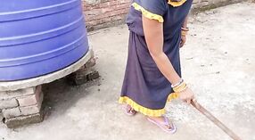 Desi maid gets naughty in a village 7 min 40 sec