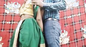 Девушка из Маратхи шалит с парнем в этом горячем индийском ХХХ видео 1 минута 10 сек
