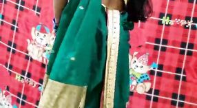 இந்த சூடான இந்தியன் எக்ஸ்எக்ஸ்எக்ஸ் வீடியோவில் மராத்தி பெண் ஒரு பையனுடன் குறும்பு செய்கிறாள் 0 நிமிடம் 0 நொடி