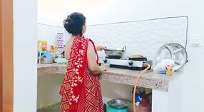 Desi Tia Big Booty fica socado na cozinha 9 minuto 30 SEC