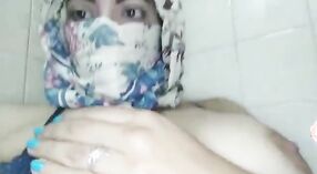 Desi Muslim's Big Boobs in Hot Indian Sex Video 0 min 40 sec