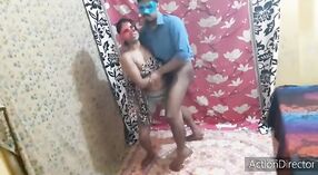 Cinta de sexo caliente y humeante de Indian bhabi 0 mín. 0 sec