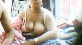 Desi aunty's big boobs bounce in hot dabwah rakhi video 3 min 20 sec