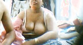 Desi aunty's big boobs bounce in hot dabwah rakhi video 4 min 00 sec