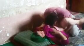 Gadis Muslim menjadi nakal dengan pacarnya dalam video porno desi baru ini 2 min 50 sec