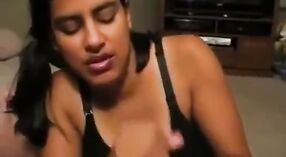 Desi bebê recebe dela bichano preenchidas com esperma em fumegante pornô vídeo 2 minuto 10 SEC