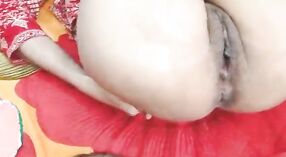 Desi chudai video con un sexy nangi e la sua ricca moglie 15 min 00 sec