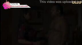 Desi bhabhi ' s sensuele muziekvideo 1 min 30 sec