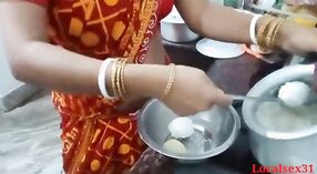 Vidéo de la femme Bihari dans la cuisine principale 0 minute 0 sec