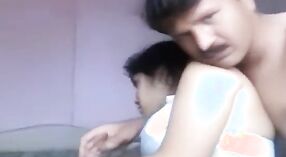 Desi Bengalka fumegante mms vídeo com namorado Randy Kee 2 minuto 30 SEC