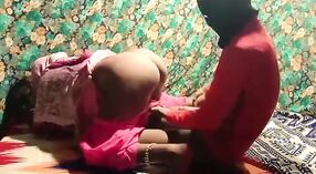 Desi Maid和她的爱人一起顽皮 2 敏 50 sec