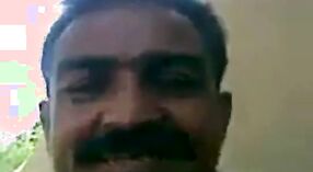देसी आंटी असलेले मुस्लिम अश्लील व्हिडिओ 7 मिन 00 सेकंद