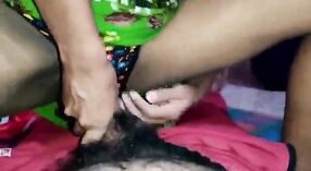 Desi bhabhi menjadi nakal dalam video beruap ini 9 min 30 sec