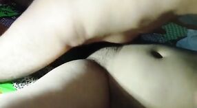 Desi aunty chaat è il star di questo steamy video 6 min 20 sec