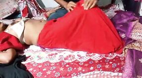 Desi aunty indulges in hot and steamy sex with her pussy 2 min 20 sec