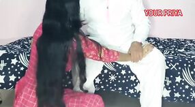 Video de Desi chudai con una nena india caliente 1 mín. 50 sec