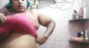 Desi tia Peitões de rejeição neste fumegante vídeo 8 minuto 20 SEC