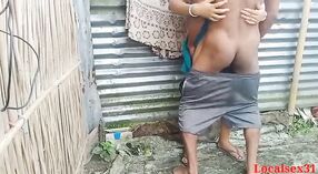 Bengala Ocidental bhabhi gosta de sexo ao ar livre em full HD 7 minuto 00 SEC