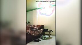 Desi bf se pone abajo y sucio en la habitación del hotel 1 mín. 20 sec