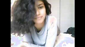 Jeu solo chaud de Desi girl sur webcam 9 minute 40 sec