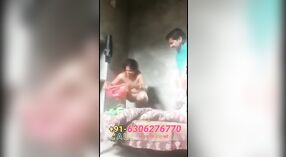 Vídeo de sexo quente e pesado da tia Bihari 4 minuto 30 SEC